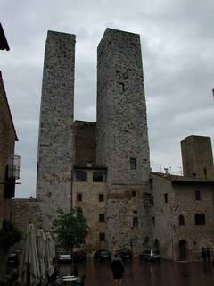 ja die Twin Towers, hier stehen sie noch ...
