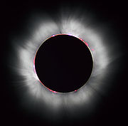 http://de.wikipedia.org/w/index.php?title=Datei:Solar_eclips_1999_4.jpg&filetimestamp=20061027044148