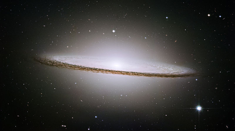 http://de.wikipedia.org/w/index.php?title=Datei:M104_ngc4594_sombrero_galaxy_hi-res.jpg&filetimestamp=20090720202053