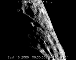 http://de.wikipedia.org/w/index.php?title=Datei:Asteroide_Eros_survole_par_sonde_Near.gif&filetimestamp=20080226201018