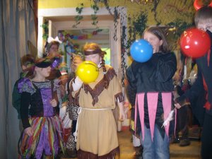 Fasching 2010 - Na, welcher Ballon knallt wohl zuerst?