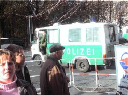 Überall Polizeiabsperrungen
